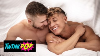 TWINKPOP - Devy Wakes Up Felix Fox And Starts Taking Sexy Pictures Of ...